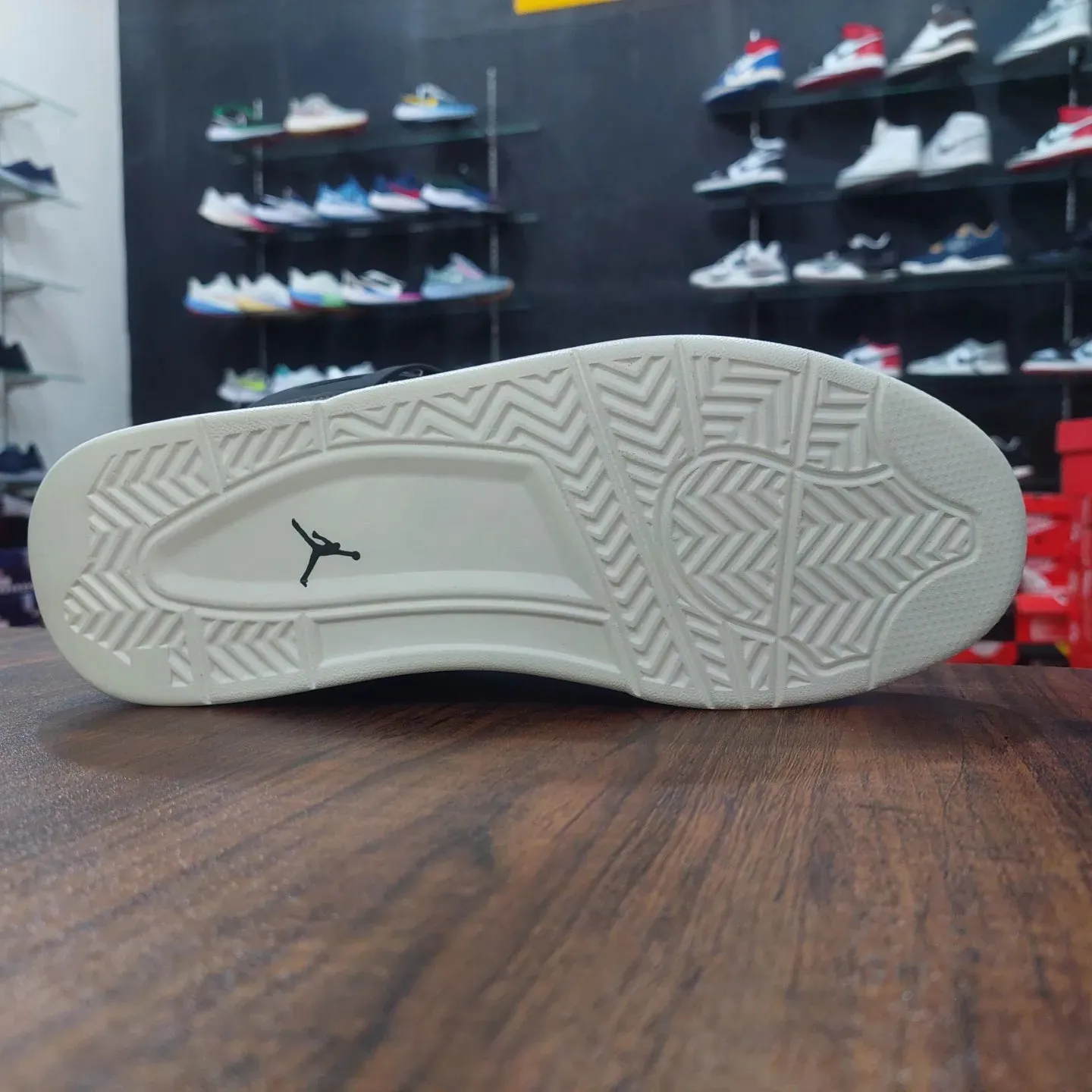 AJ 4 RETRO FEARPACK