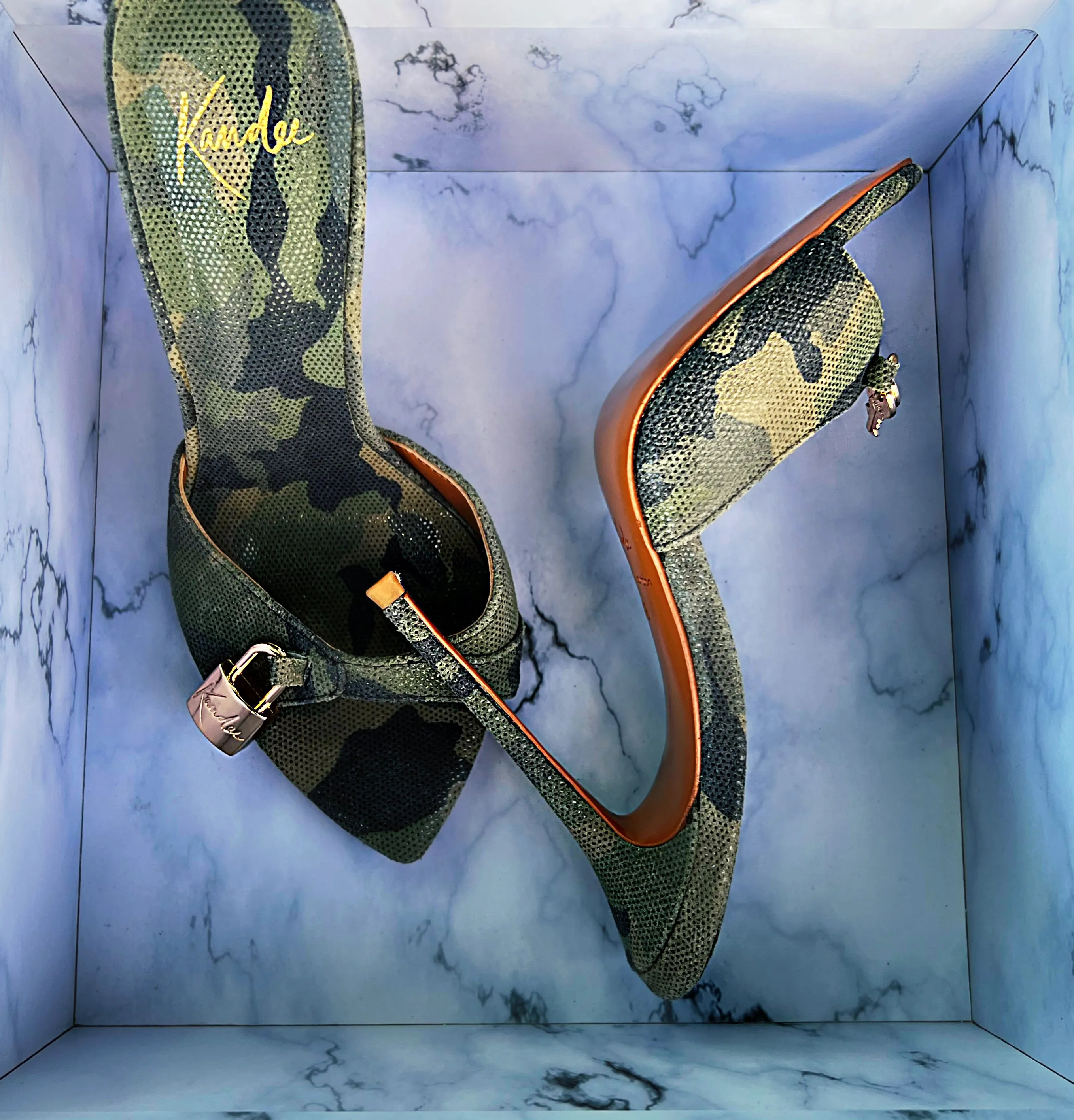 CAMOUFLAGE LEATHER PAD-LOCK MULES