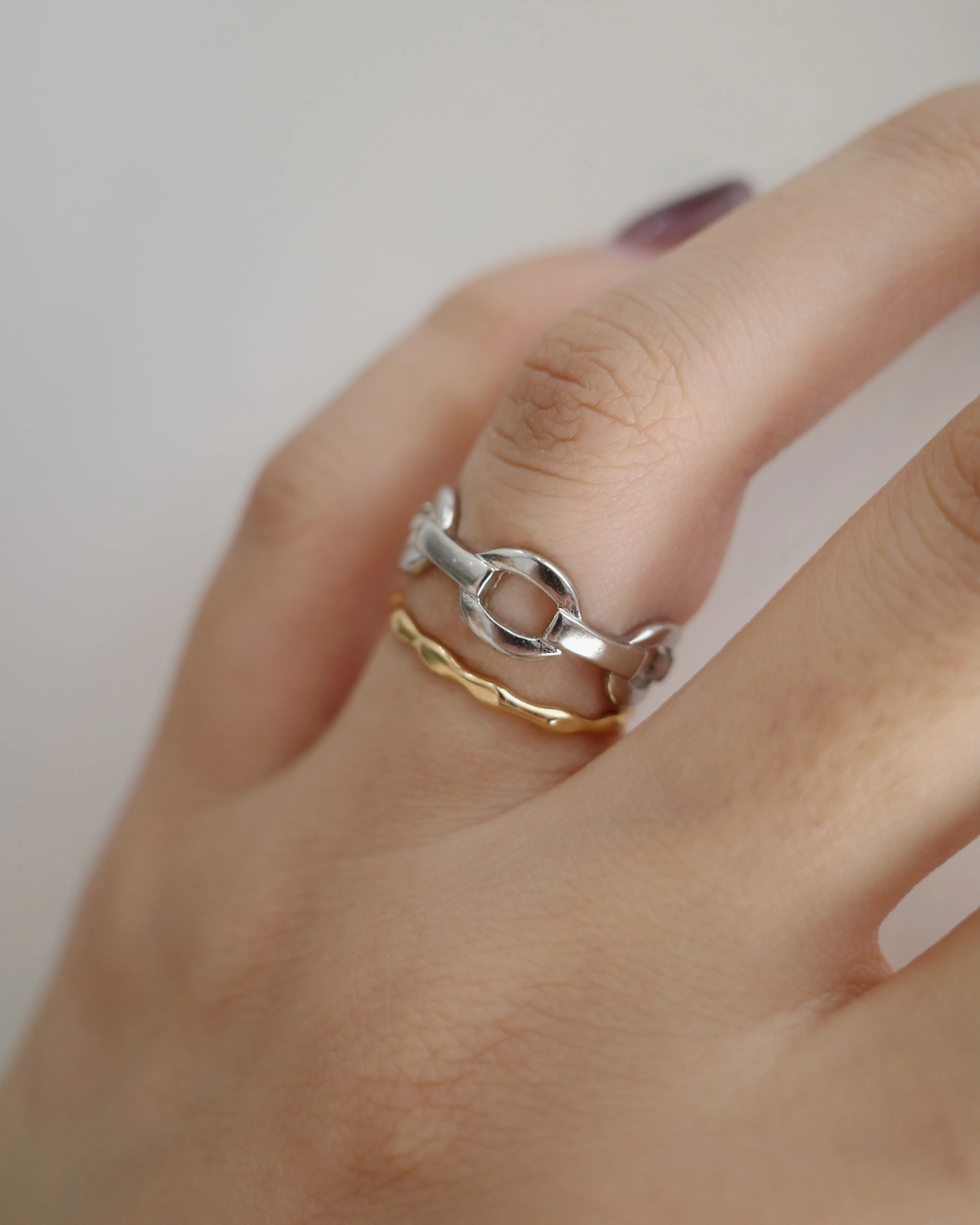 distorted thin ring