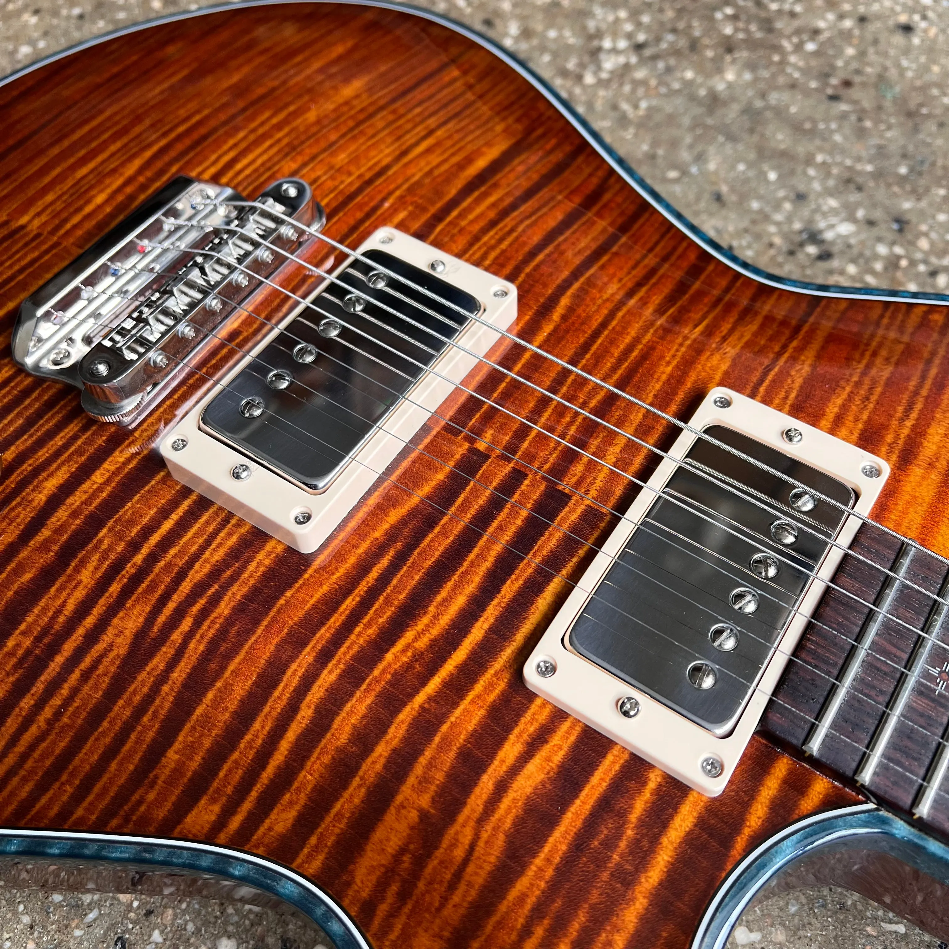 Knaggs Kenai T1 Flame Top 2022 - Aged Scotch with Teal Binding