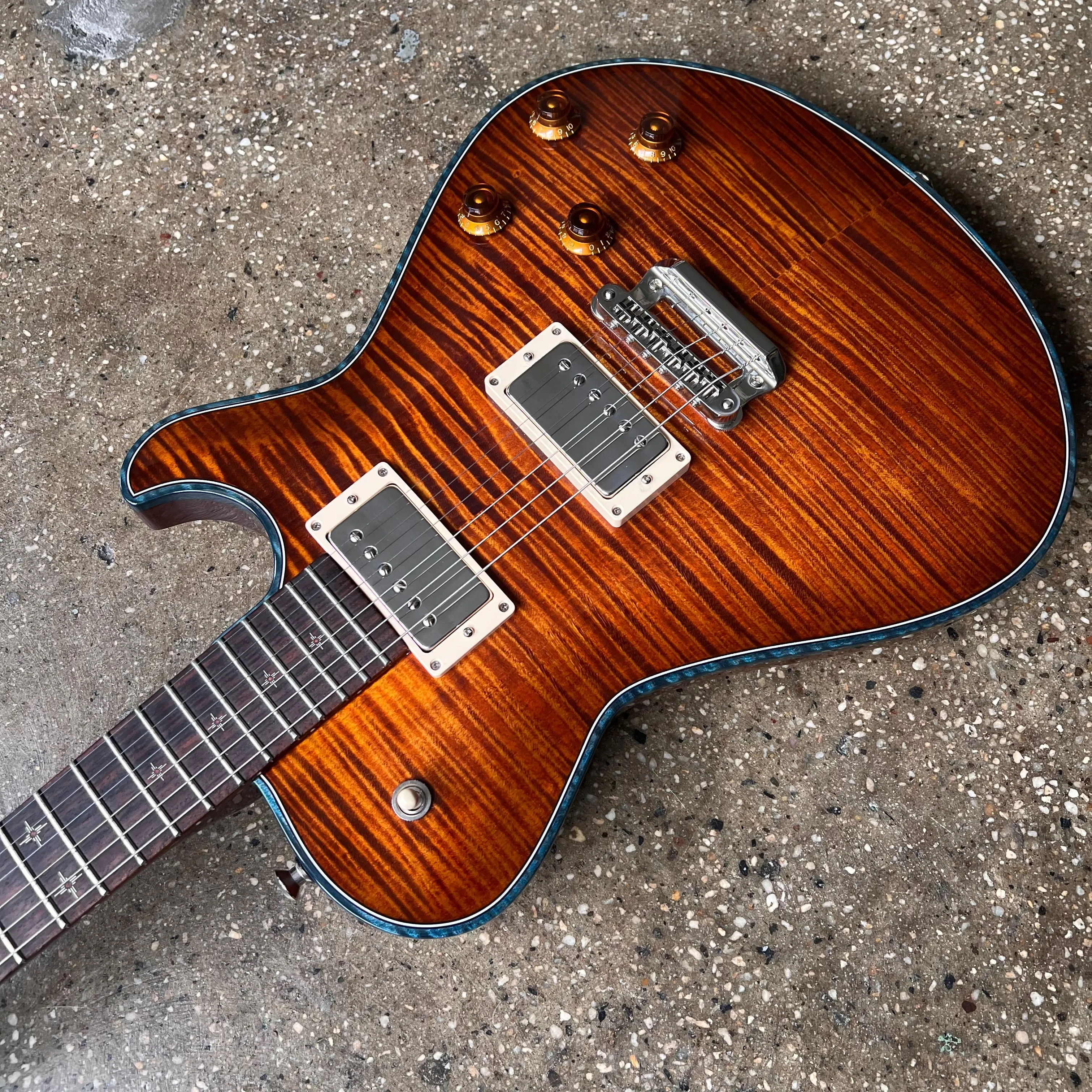 Knaggs Kenai T1 Flame Top 2022 - Aged Scotch with Teal Binding