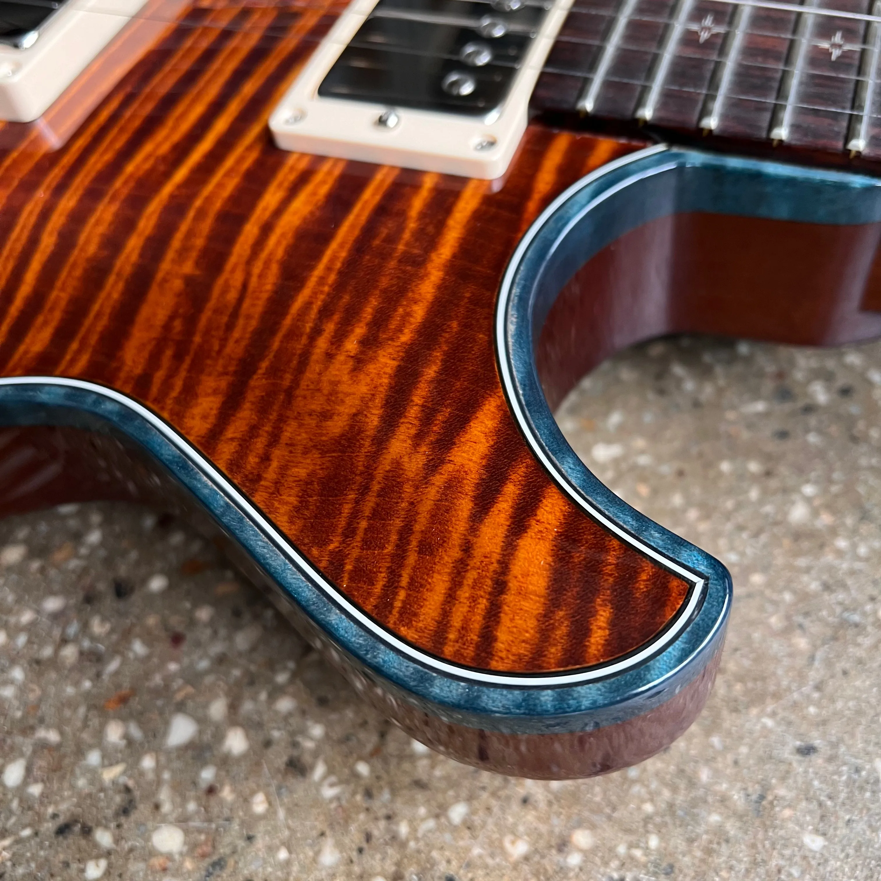 Knaggs Kenai T1 Flame Top 2022 - Aged Scotch with Teal Binding