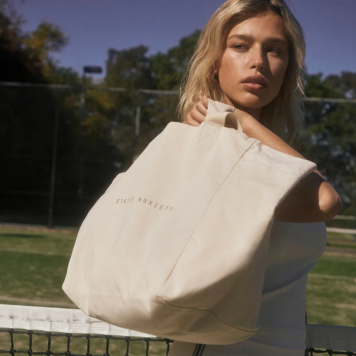 Status Anxiety Knees Deep Oversized Tote - Cream
