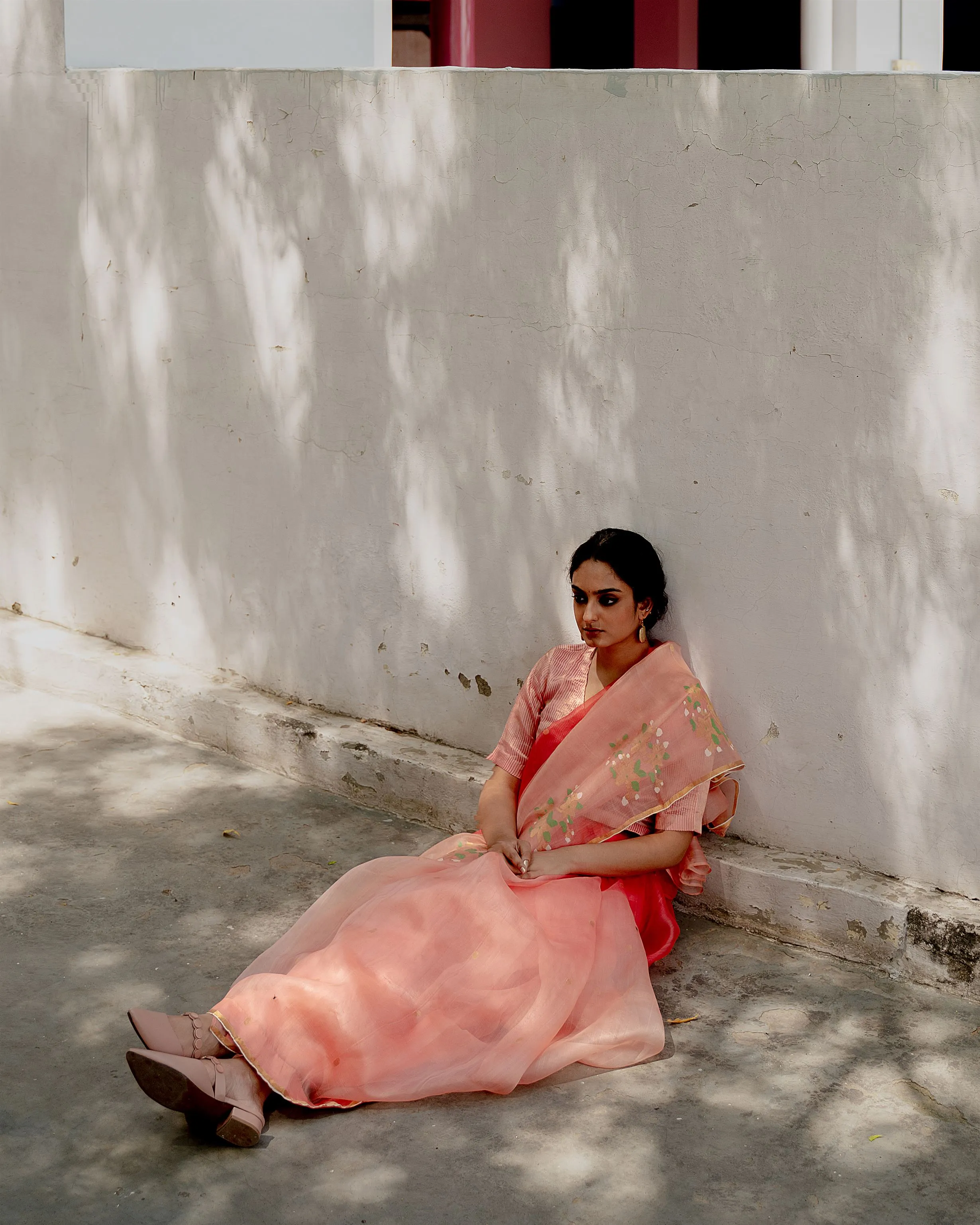 Suparna Som jui tora sari 48 inch width by 5.5 meter length Dark and light peach ombre silk - delivery Time 8 weeks Festive 24 LOOK-17