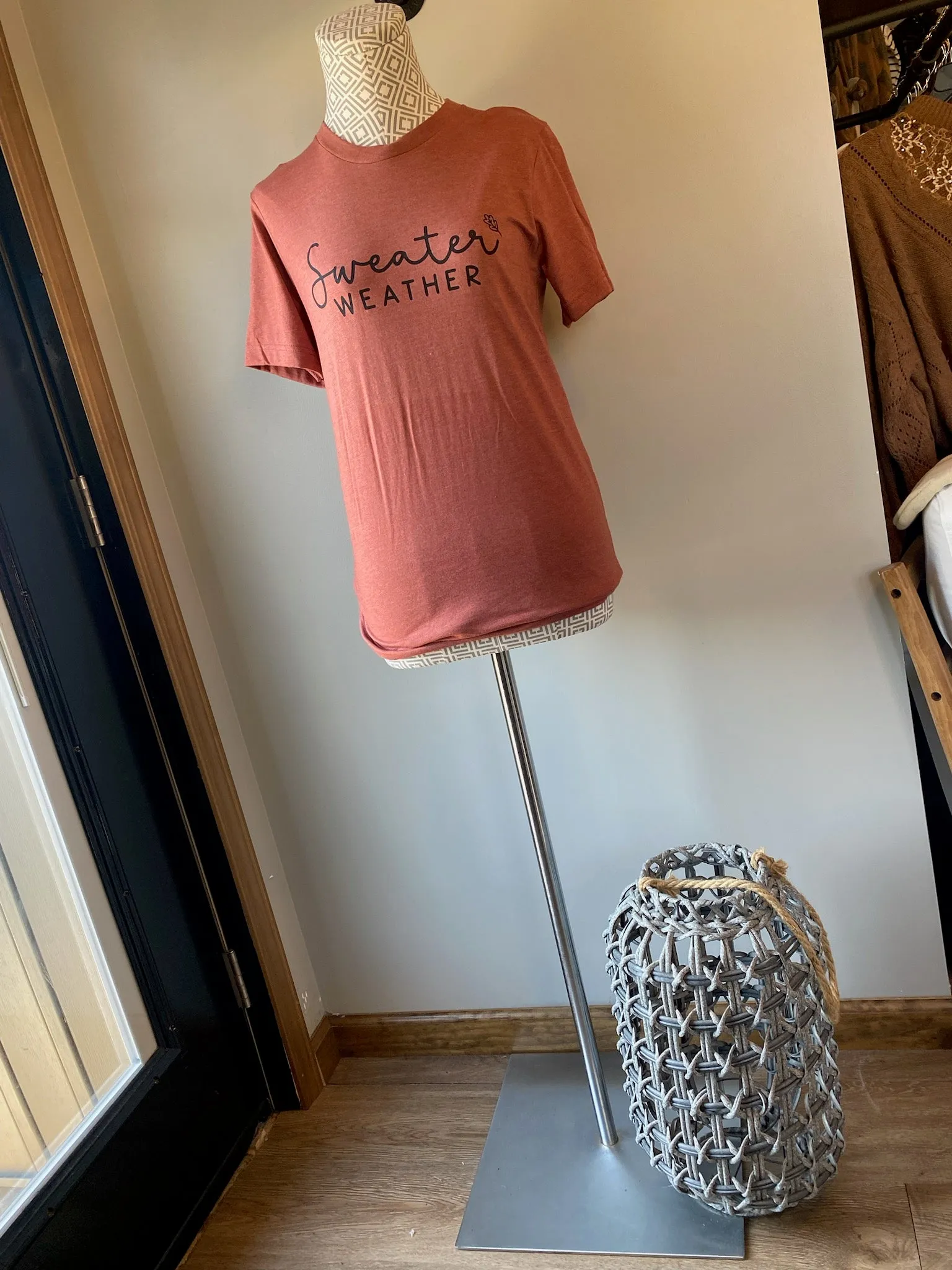 SWEATER WEATHER GRAPHIC TEE